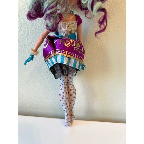 Ever After High First Chapter Madeline Hatter Doll PurpleMint Hair Monster High - Picture 4 of 5